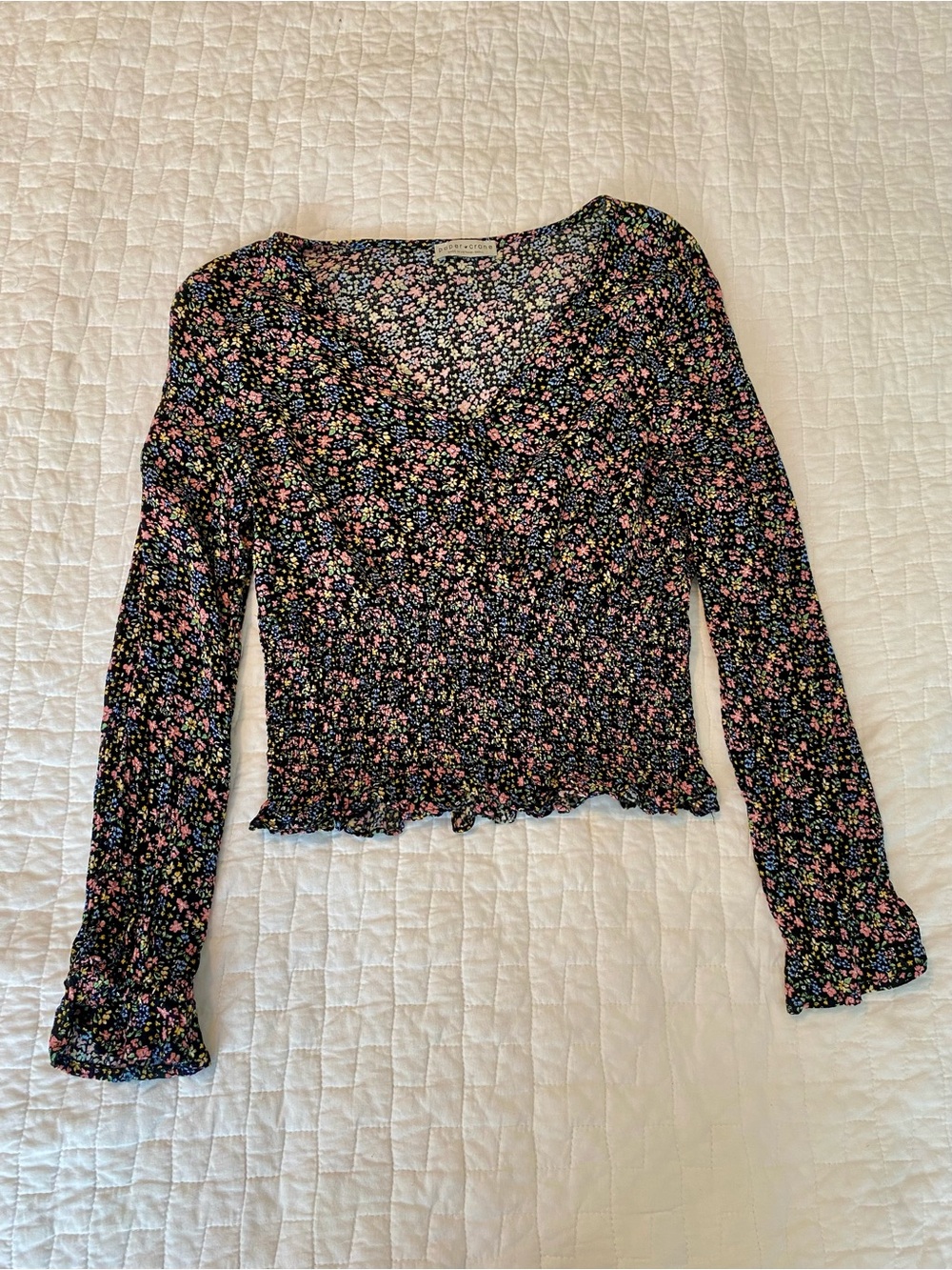 Paper Crane Floral Smocked Long-Sleeve Crop Top - Black